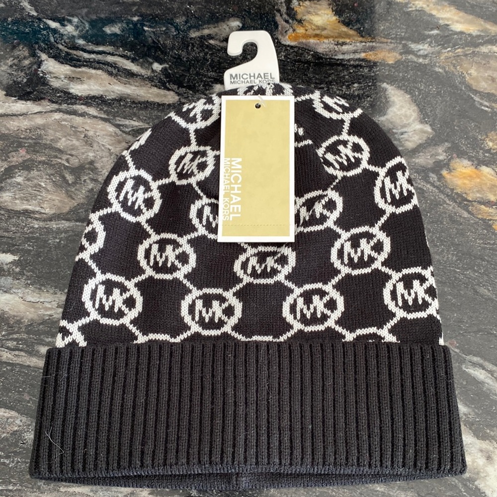 Michael Kors hat